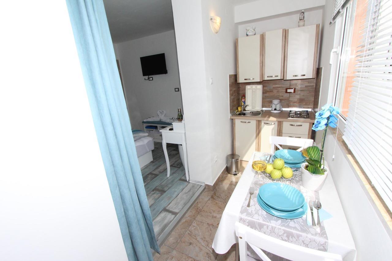 Ferienwohnung Studio Orhidea Blu Rovinj Exterior foto